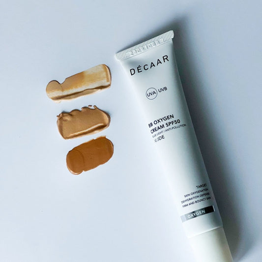 APSAUGANTIS IR DRĖKINANTIS KREMAS BB SU SPF50 || NUDE - decaar.lt