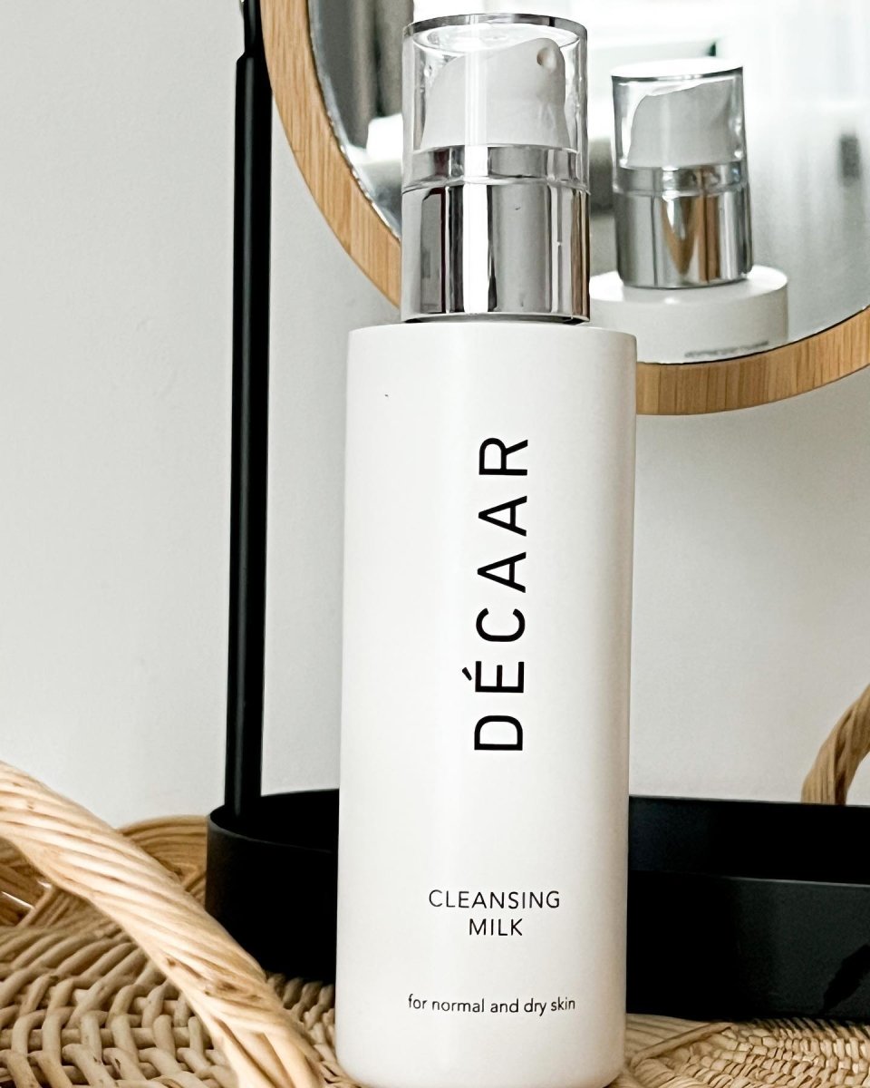 VALOMASIS PIENELIS || Cleansing Milk - decaar.lt